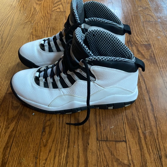 DSG York Goalie Gloves size 10 - Picture 4 of 9